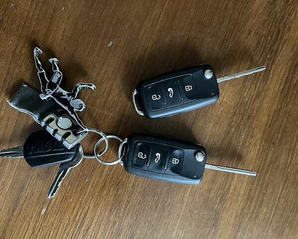 Білий Фольксваген Мультиван, об'ємом двигуна 1.97 л та пробігом 103 тис. км за 36900 $, фото 82 на Automoto.ua