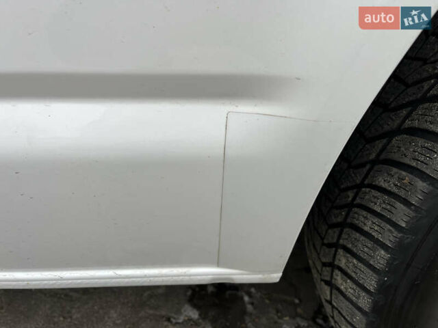 Білий Фольксваген Мультиван, об'ємом двигуна 1.97 л та пробігом 103 тис. км за 36900 $, фото 58 на Automoto.ua