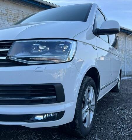 Білий Фольксваген Мультиван, об'ємом двигуна 0 л та пробігом 200 тис. км за 35800 $, фото 4 на Automoto.ua