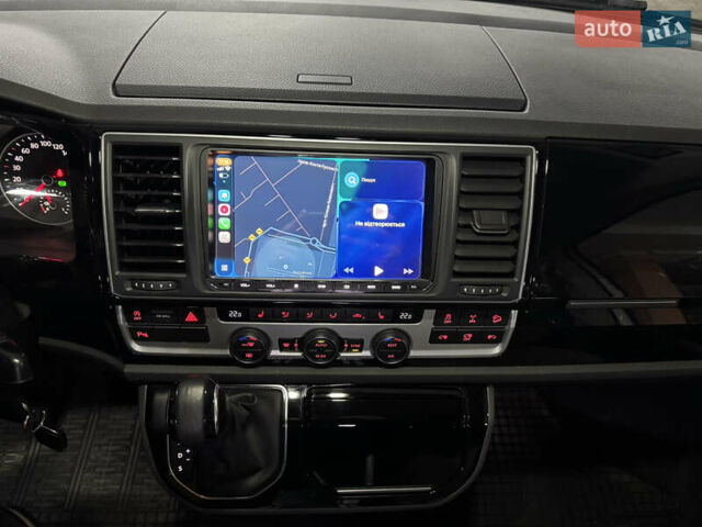 Белый Фольксваген Мультиван, объемом двигателя 2 л и пробегом 204 тыс. км за 42700 $, фото 28 на Automoto.ua