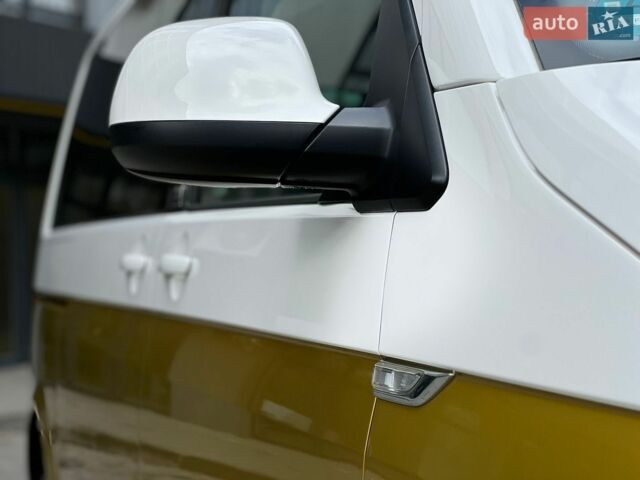 Білий Фольксваген Мультиван, об'ємом двигуна 2 л та пробігом 150 тис. км за 42999 $, фото 7 на Automoto.ua