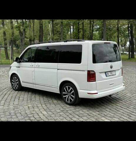 Белый Фольксваген Мультиван, объемом двигателя 2 л и пробегом 200 тыс. км за 43000 $, фото 7 на Automoto.ua