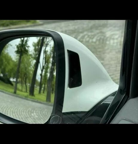 Белый Фольксваген Мультиван, объемом двигателя 2 л и пробегом 200 тыс. км за 43000 $, фото 11 на Automoto.ua