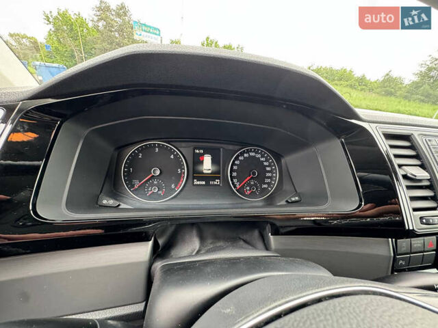 Белый Фольксваген Мультиван, объемом двигателя 1.97 л и пробегом 208 тыс. км за 38900 $, фото 4 на Automoto.ua