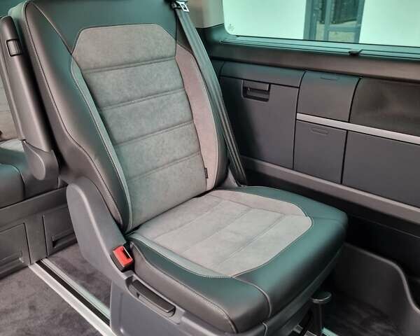 Білий Фольксваген Мультиван, об'ємом двигуна 1.97 л та пробігом 228 тис. км за 40900 $, фото 34 на Automoto.ua