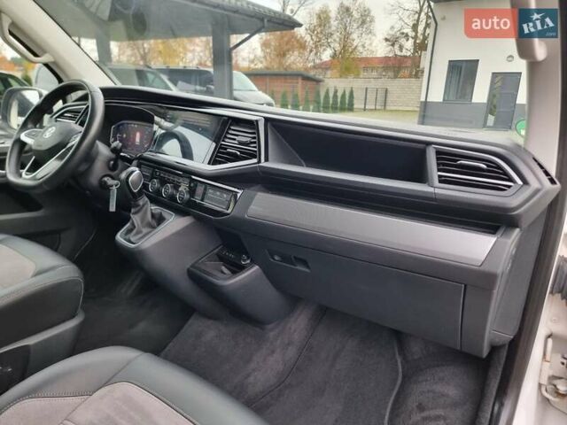 Білий Фольксваген Мультиван, об'ємом двигуна 1.97 л та пробігом 228 тис. км за 40900 $, фото 30 на Automoto.ua