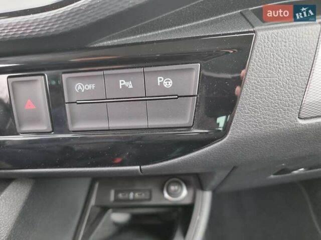 Білий Фольксваген Мультиван, об'ємом двигуна 1.97 л та пробігом 228 тис. км за 40900 $, фото 44 на Automoto.ua