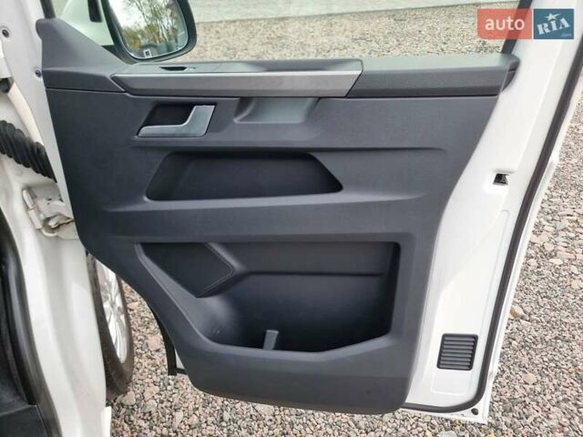 Білий Фольксваген Мультиван, об'ємом двигуна 1.97 л та пробігом 228 тис. км за 40900 $, фото 28 на Automoto.ua