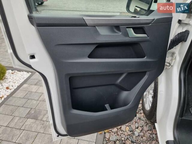 Білий Фольксваген Мультиван, об'ємом двигуна 1.97 л та пробігом 228 тис. км за 40900 $, фото 21 на Automoto.ua