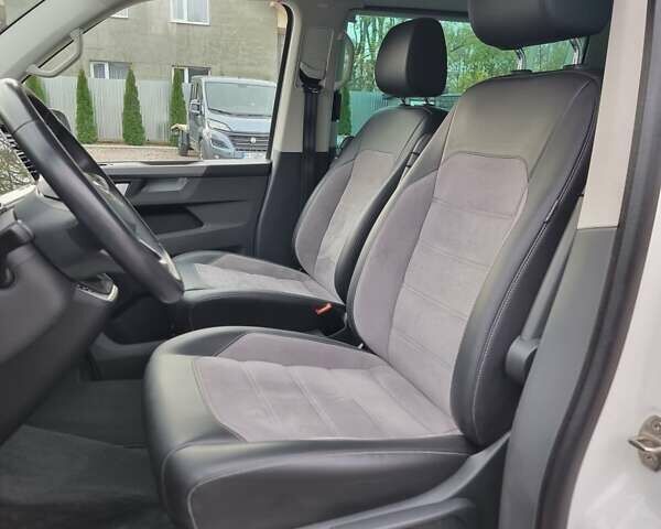 Білий Фольксваген Мультиван, об'ємом двигуна 1.97 л та пробігом 228 тис. км за 40900 $, фото 25 на Automoto.ua