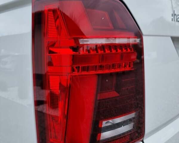 Білий Фольксваген Мультиван, об'ємом двигуна 1.97 л та пробігом 228 тис. км за 40900 $, фото 13 на Automoto.ua