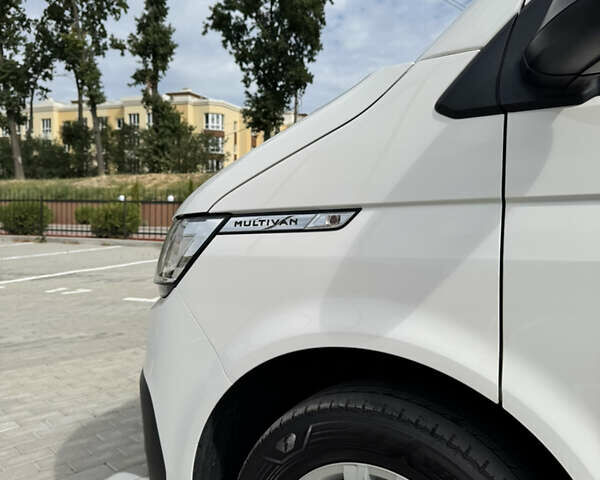 Білий Фольксваген Мультиван, об'ємом двигуна 1.97 л та пробігом 142 тис. км за 46300 $, фото 7 на Automoto.ua