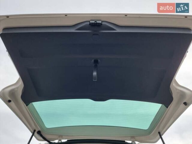 Білий Фольксваген Мультиван, об'ємом двигуна 1.97 л та пробігом 228 тис. км за 40900 $, фото 40 на Automoto.ua