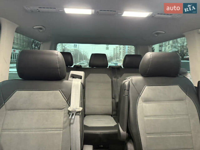 Белый Фольксваген Мультиван, объемом двигателя 1.97 л и пробегом 212 тыс. км за 44988 $, фото 28 на Automoto.ua