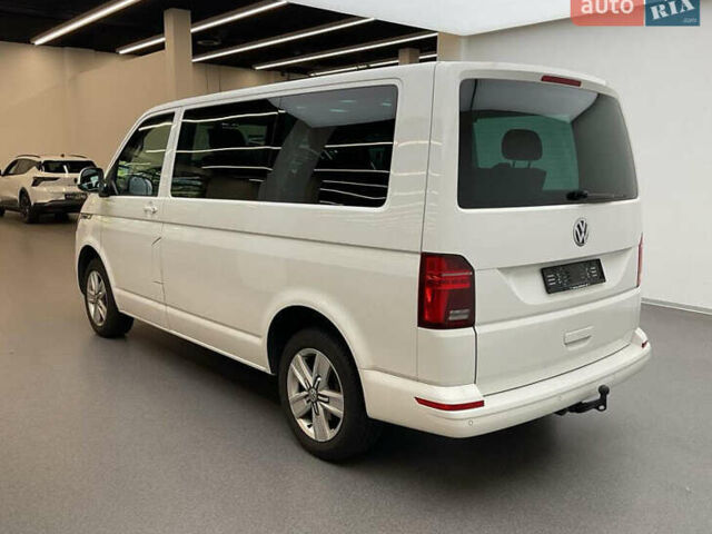 Белый Фольксваген Мультиван, объемом двигателя 1.97 л и пробегом 202 тыс. км за 34990 $, фото 1 на Automoto.ua
