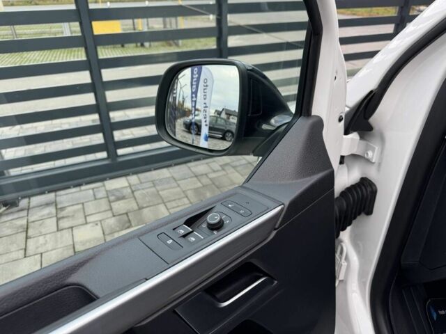 Белый Фольксваген Мультиван, объемом двигателя 2 л и пробегом 115 тыс. км за 65900 $, фото 14 на Automoto.ua