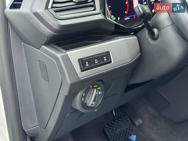 Білий Фольксваген Мультиван, об'ємом двигуна 2 л та пробігом 116 тис. км за 65900 $, фото 15 на Automoto.ua