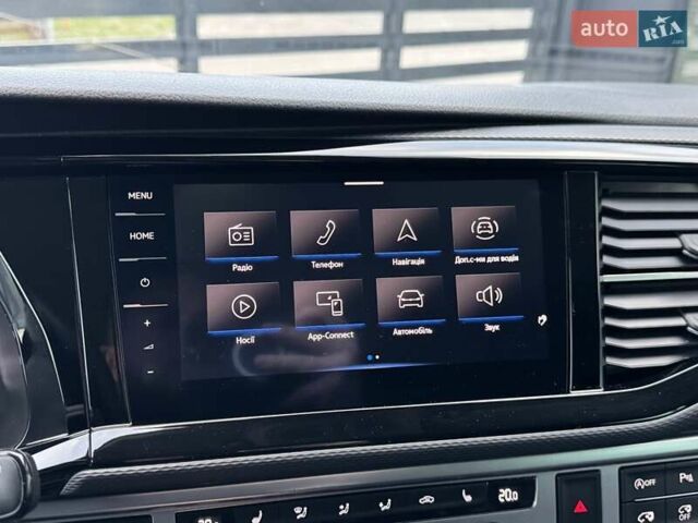 Білий Фольксваген Мультиван, об'ємом двигуна 2 л та пробігом 116 тис. км за 65900 $, фото 23 на Automoto.ua