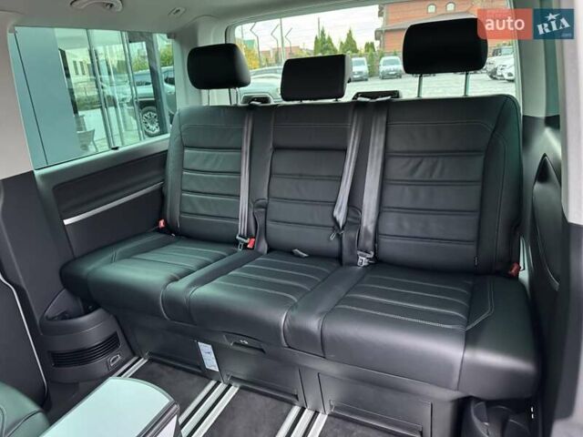 Білий Фольксваген Мультиван, об'ємом двигуна 2 л та пробігом 116 тис. км за 65900 $, фото 27 на Automoto.ua