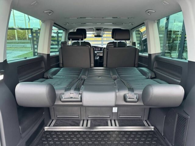 Белый Фольксваген Мультиван, объемом двигателя 2 л и пробегом 115 тыс. км за 65900 $, фото 4 на Automoto.ua