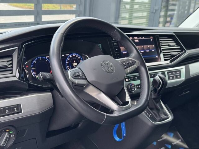 Белый Фольксваген Мультиван, объемом двигателя 2 л и пробегом 115 тыс. км за 65900 $, фото 16 на Automoto.ua