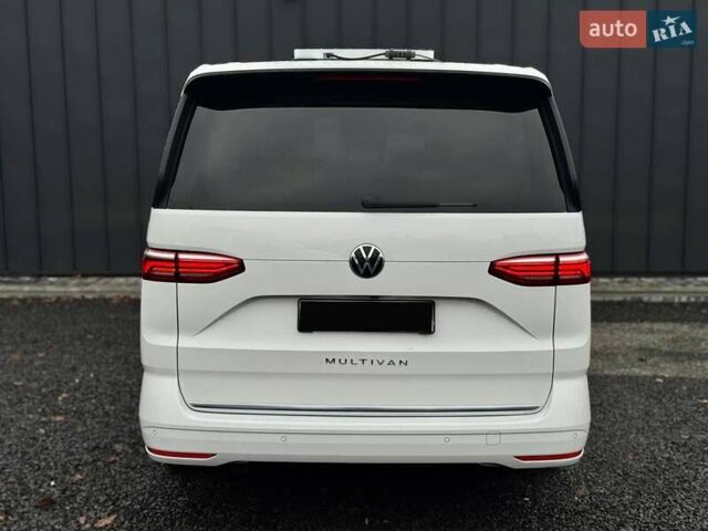 Белый Фольксваген Мультиван, объемом двигателя 2 л и пробегом 97 тыс. км за 67900 $, фото 7 на Automoto.ua
