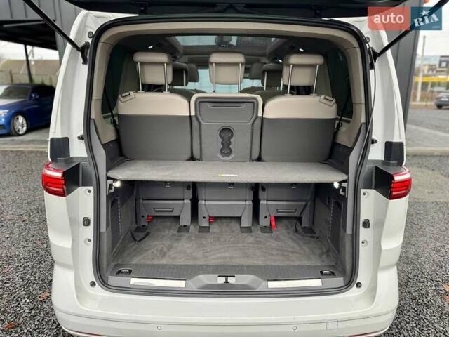 Белый Фольксваген Мультиван, объемом двигателя 2 л и пробегом 97 тыс. км за 67900 $, фото 33 на Automoto.ua