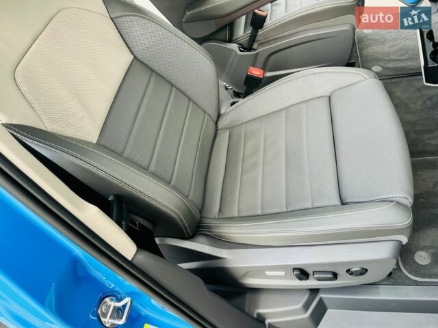 Білий Фольксваген Мультиван, об'ємом двигуна 1.98 л та пробігом 11 тис. км за 92000 $, фото 49 на Automoto.ua