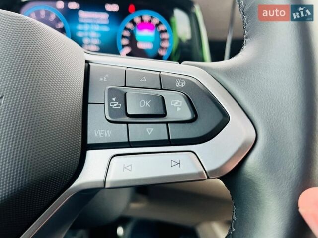 Білий Фольксваген Мультиван, об'ємом двигуна 1.98 л та пробігом 11 тис. км за 92000 $, фото 67 на Automoto.ua