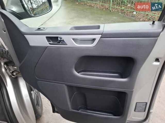 Бежевый Фольксваген Мультиван, объемом двигателя 2 л и пробегом 307 тыс. км за 19000 $, фото 32 на Automoto.ua