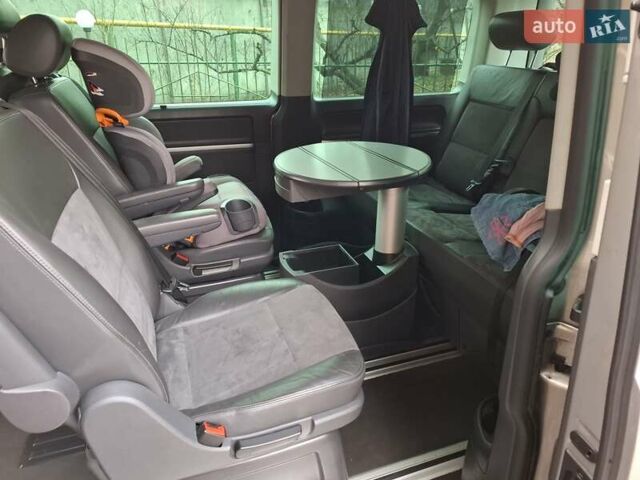 Бежевый Фольксваген Мультиван, объемом двигателя 2 л и пробегом 307 тыс. км за 19000 $, фото 23 на Automoto.ua