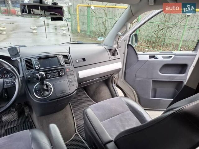 Бежевый Фольксваген Мультиван, объемом двигателя 2 л и пробегом 307 тыс. км за 19000 $, фото 28 на Automoto.ua