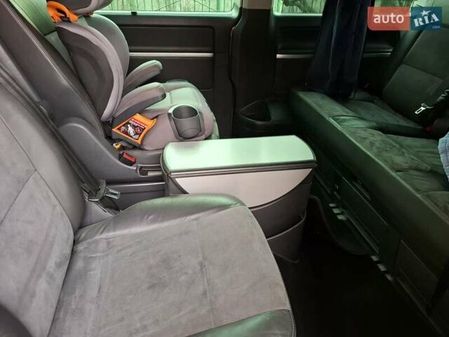 Бежевый Фольксваген Мультиван, объемом двигателя 2 л и пробегом 307 тыс. км за 19000 $, фото 22 на Automoto.ua