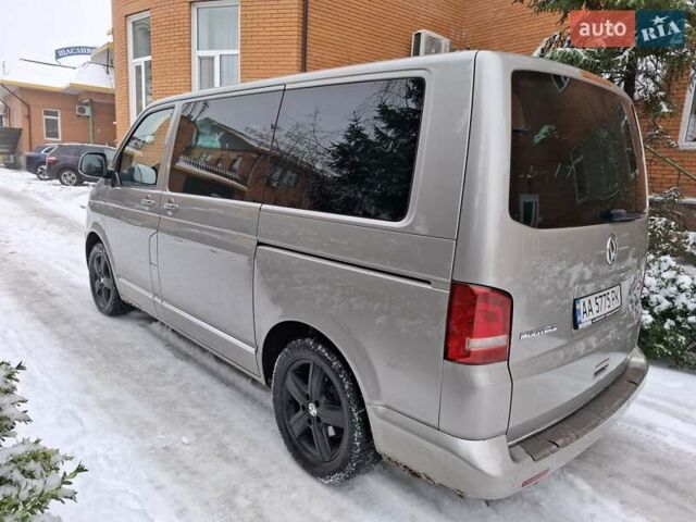Бежевий Фольксваген Мультиван, об'ємом двигуна 2 л та пробігом 307 тис. км за 19500 $, фото 3 на Automoto.ua