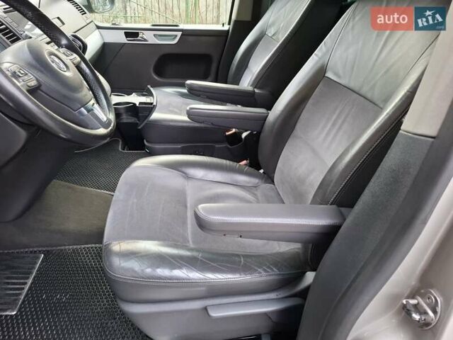 Бежевый Фольксваген Мультиван, объемом двигателя 2 л и пробегом 307 тыс. км за 19000 $, фото 18 на Automoto.ua