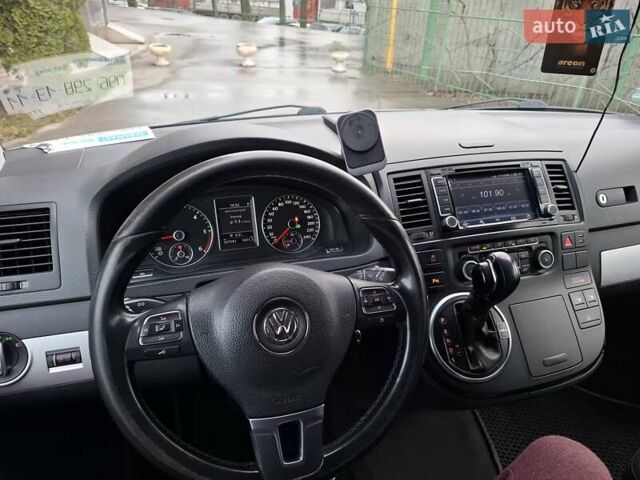 Бежевый Фольксваген Мультиван, объемом двигателя 2 л и пробегом 307 тыс. км за 19000 $, фото 35 на Automoto.ua