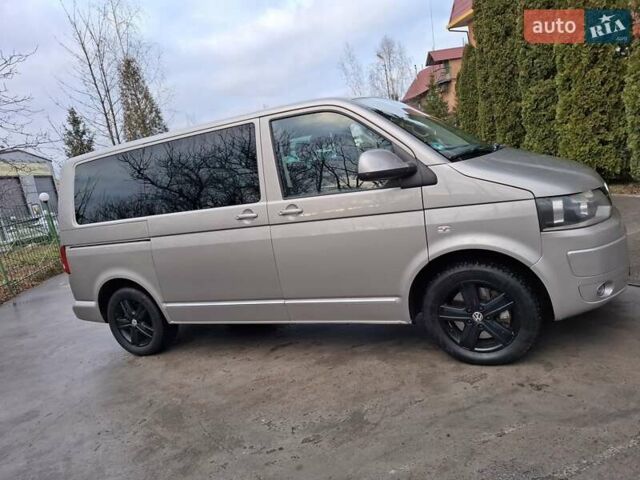 Бежевый Фольксваген Мультиван, объемом двигателя 2 л и пробегом 307 тыс. км за 19000 $, фото 4 на Automoto.ua