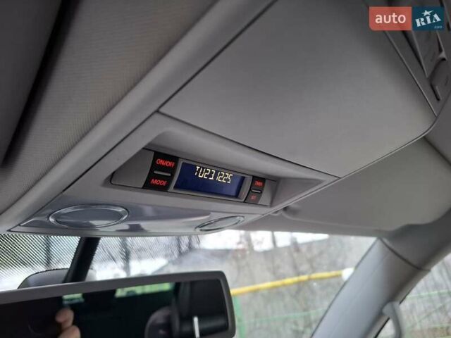 Бежевый Фольксваген Мультиван, объемом двигателя 2 л и пробегом 307 тыс. км за 19000 $, фото 19 на Automoto.ua