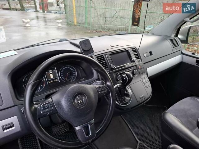 Бежевый Фольксваген Мультиван, объемом двигателя 2 л и пробегом 307 тыс. км за 19000 $, фото 20 на Automoto.ua