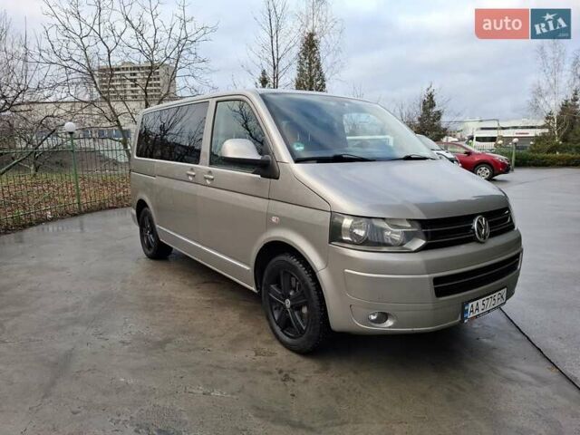 Бежевый Фольксваген Мультиван, объемом двигателя 2 л и пробегом 307 тыс. км за 19000 $, фото 3 на Automoto.ua