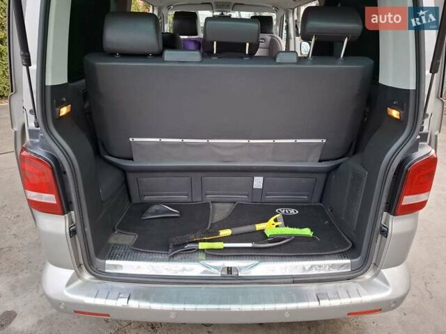 Бежевый Фольксваген Мультиван, объемом двигателя 2 л и пробегом 307 тыс. км за 19000 $, фото 26 на Automoto.ua