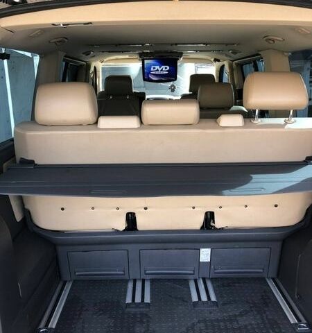 Бежевый Фольксваген Мультиван, объемом двигателя 1.97 л и пробегом 236 тыс. км за 21000 $, фото 18 на Automoto.ua