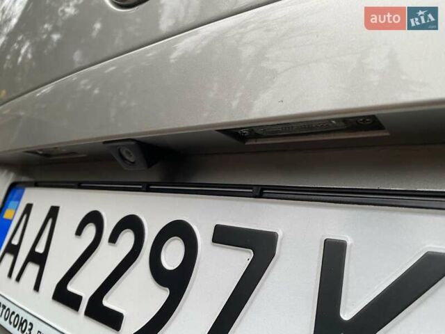 Бежевий Фольксваген Мультиван, об'ємом двигуна 1.98 л та пробігом 206 тис. км за 28500 $, фото 52 на Automoto.ua