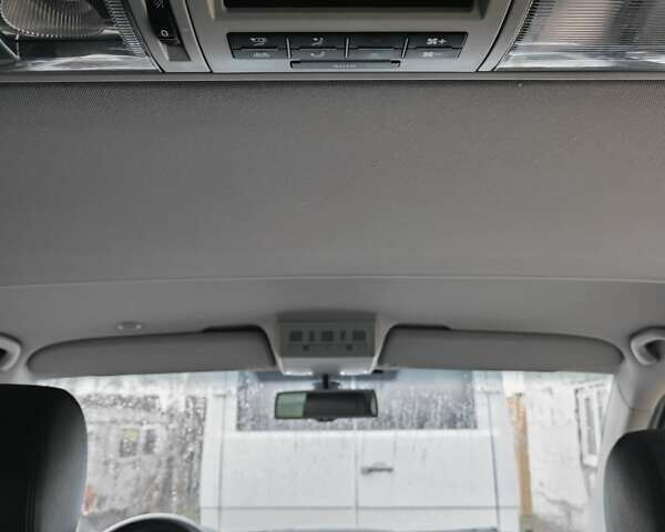 Бежевый Фольксваген Мультиван, объемом двигателя 1.97 л и пробегом 253 тыс. км за 23200 $, фото 15 на Automoto.ua