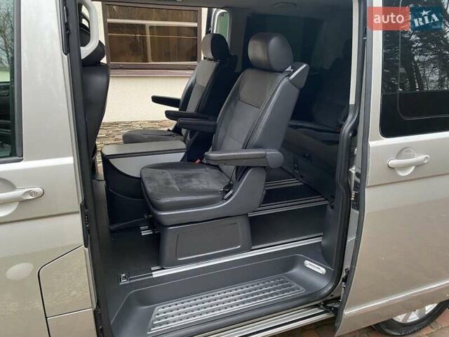 Бежевий Фольксваген Мультиван, об'ємом двигуна 1.98 л та пробігом 206 тис. км за 28500 $, фото 47 на Automoto.ua