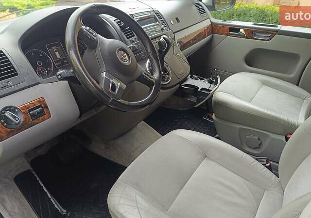 Бежевый Фольксваген Мультиван, объемом двигателя 1.97 л и пробегом 287 тыс. км за 24500 $, фото 12 на Automoto.ua