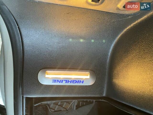 Бежевий Фольксваген Мультиван, об'ємом двигуна 1.98 л та пробігом 206 тис. км за 28500 $, фото 31 на Automoto.ua