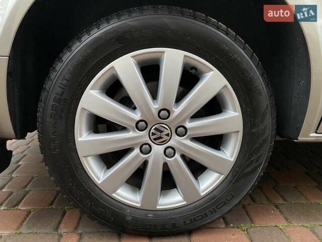 Бежевий Фольксваген Мультиван, об'ємом двигуна 1.98 л та пробігом 206 тис. км за 28500 $, фото 58 на Automoto.ua