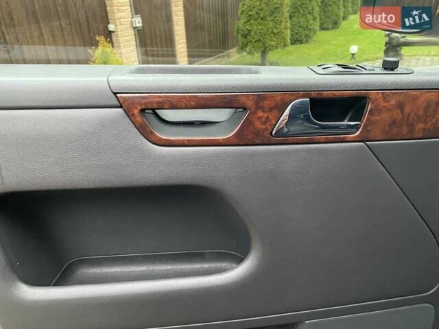 Бежевий Фольксваген Мультиван, об'ємом двигуна 1.98 л та пробігом 206 тис. км за 28500 $, фото 16 на Automoto.ua