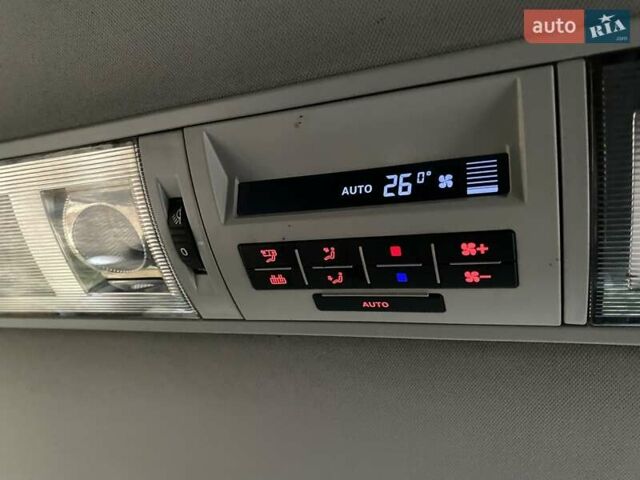 Бежевий Фольксваген Мультиван, об'ємом двигуна 1.98 л та пробігом 206 тис. км за 28500 $, фото 33 на Automoto.ua